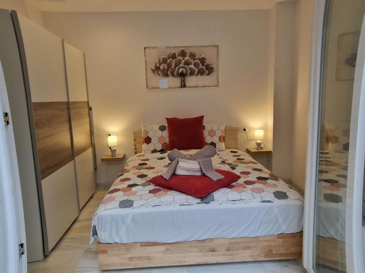 Francisco Cano Apartment ฟูเอนฮิโรลา ภายนอก รูปภาพ