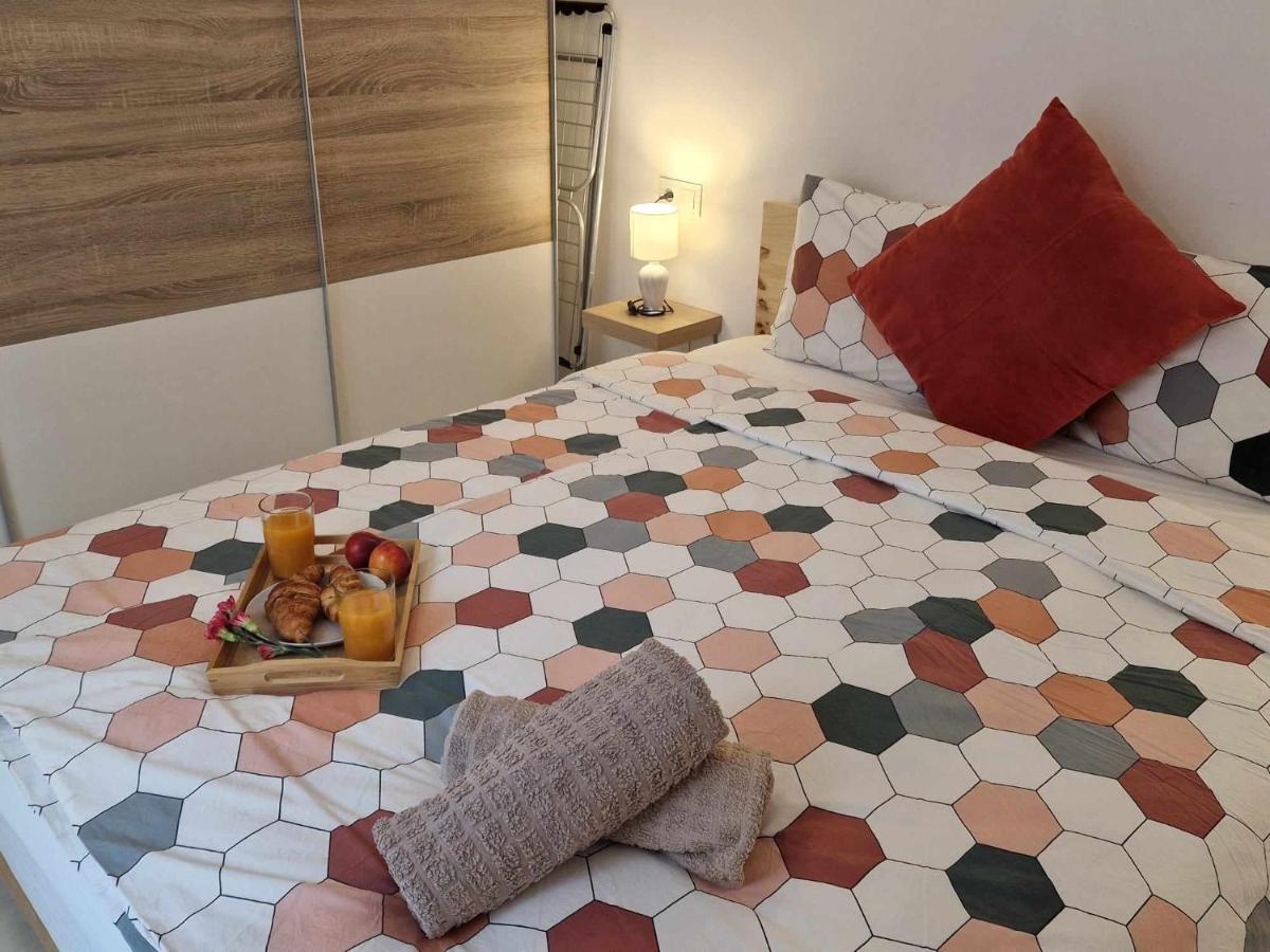 Francisco Cano Apartment ฟูเอนฮิโรลา ภายนอก รูปภาพ
