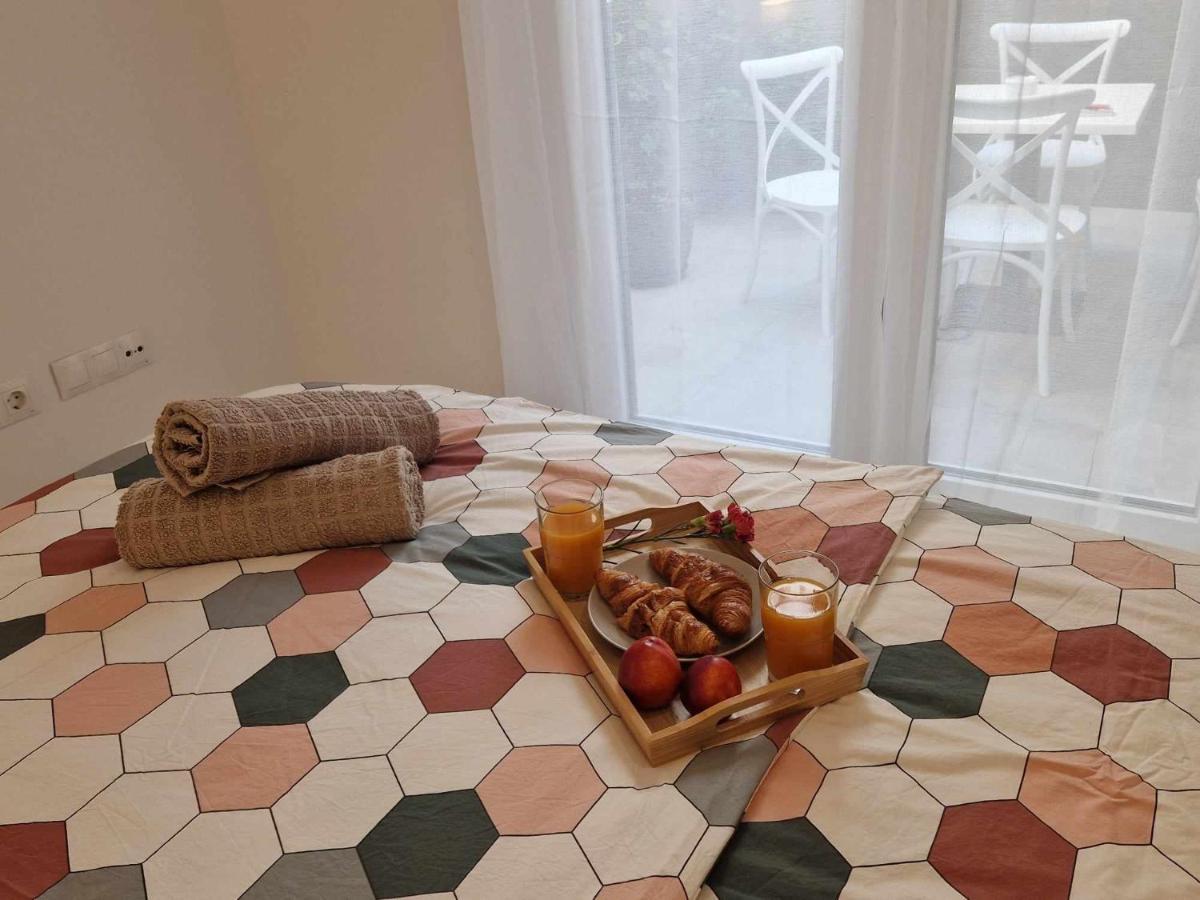 Francisco Cano Apartment ฟูเอนฮิโรลา ภายนอก รูปภาพ